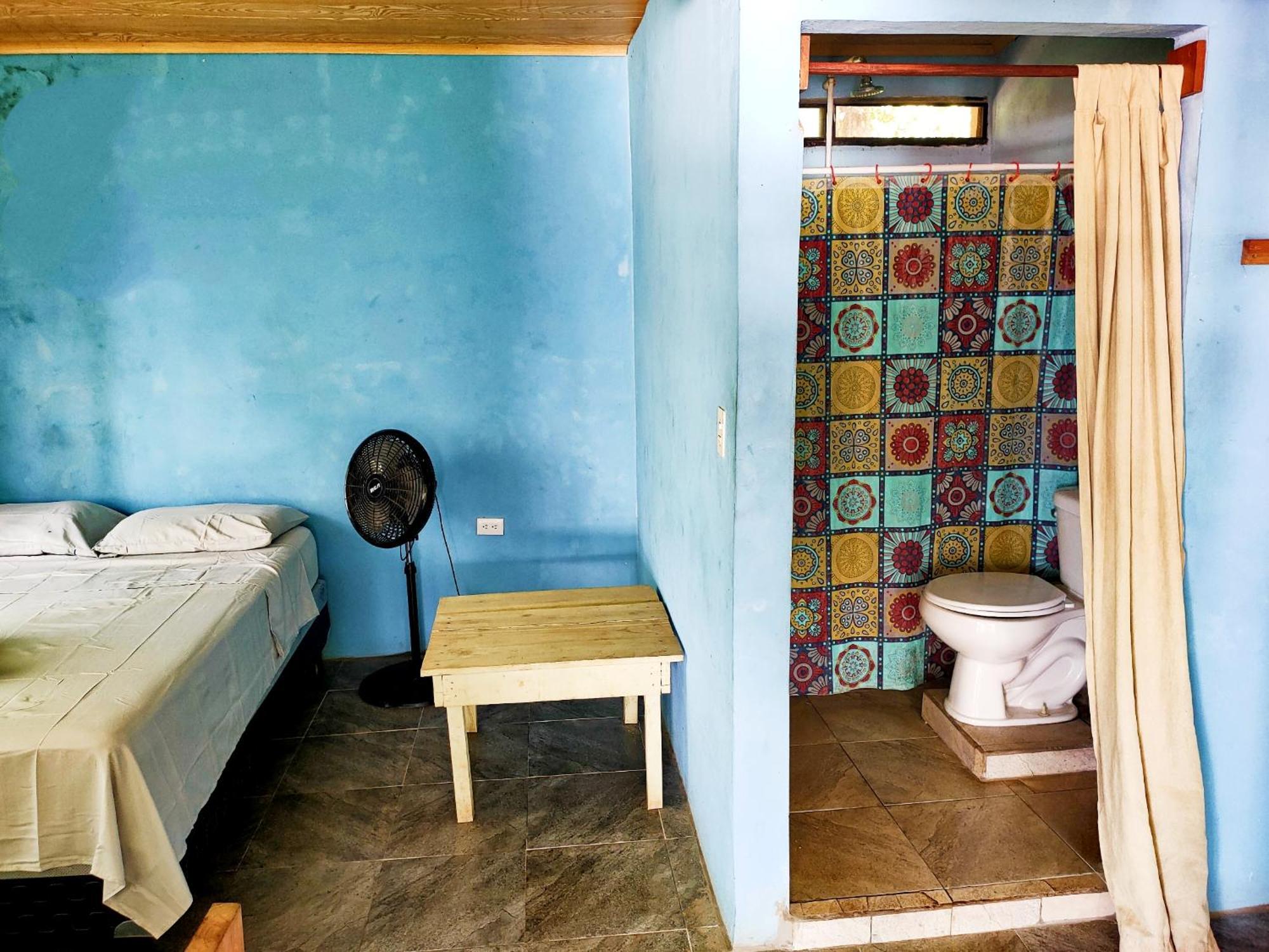 Guesthouse Island Escape South End Room photo