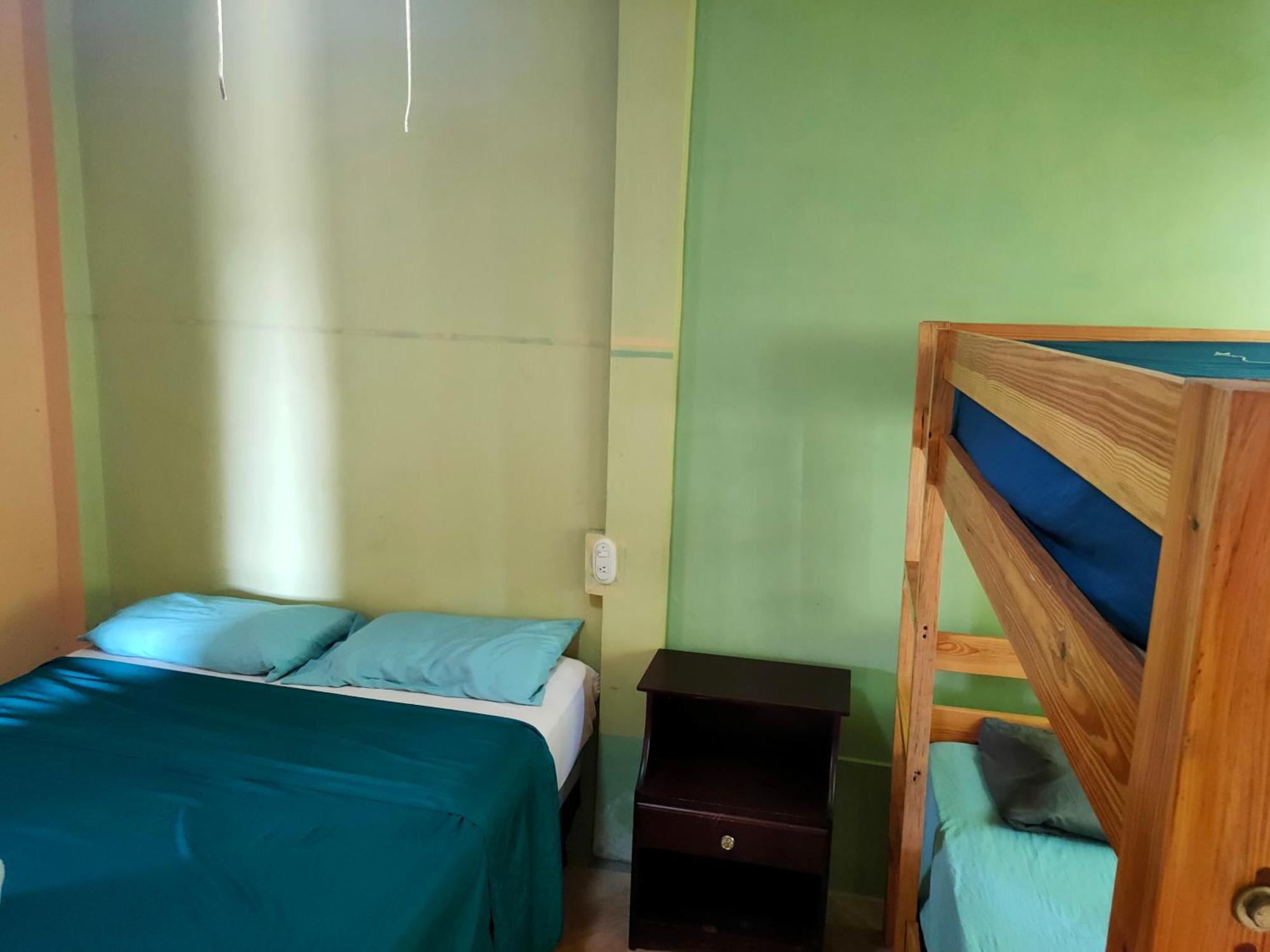 Guesthouse Island Escape South End Room photo